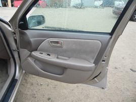 2000 TOYOTA CAMRY LE 4DR GOLD 2.2 AT Z19621